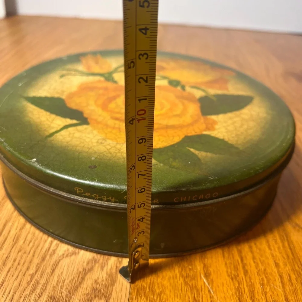 VTG Peggy Page Chicago Metal Sewing Tin VTG Buttons & Notions Mid Century Sewing